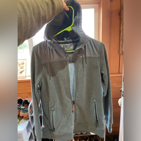 Women’s 686 zip up sweatshirt - Picture 3 of 4